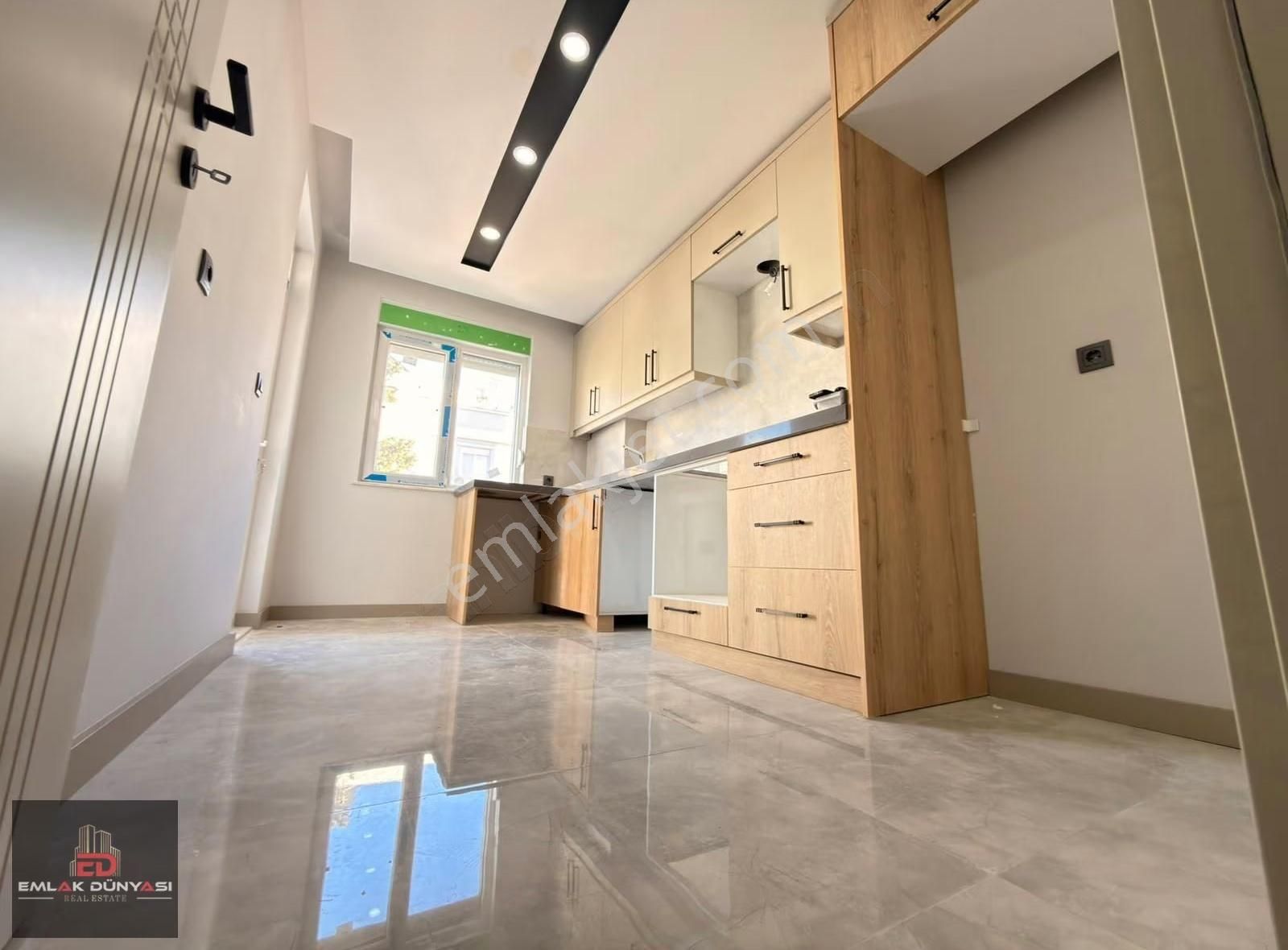 Etiler Mah.köşe Daire Kredi İmkanlı Arakat Ayrı M.2+1 95m2 Daire