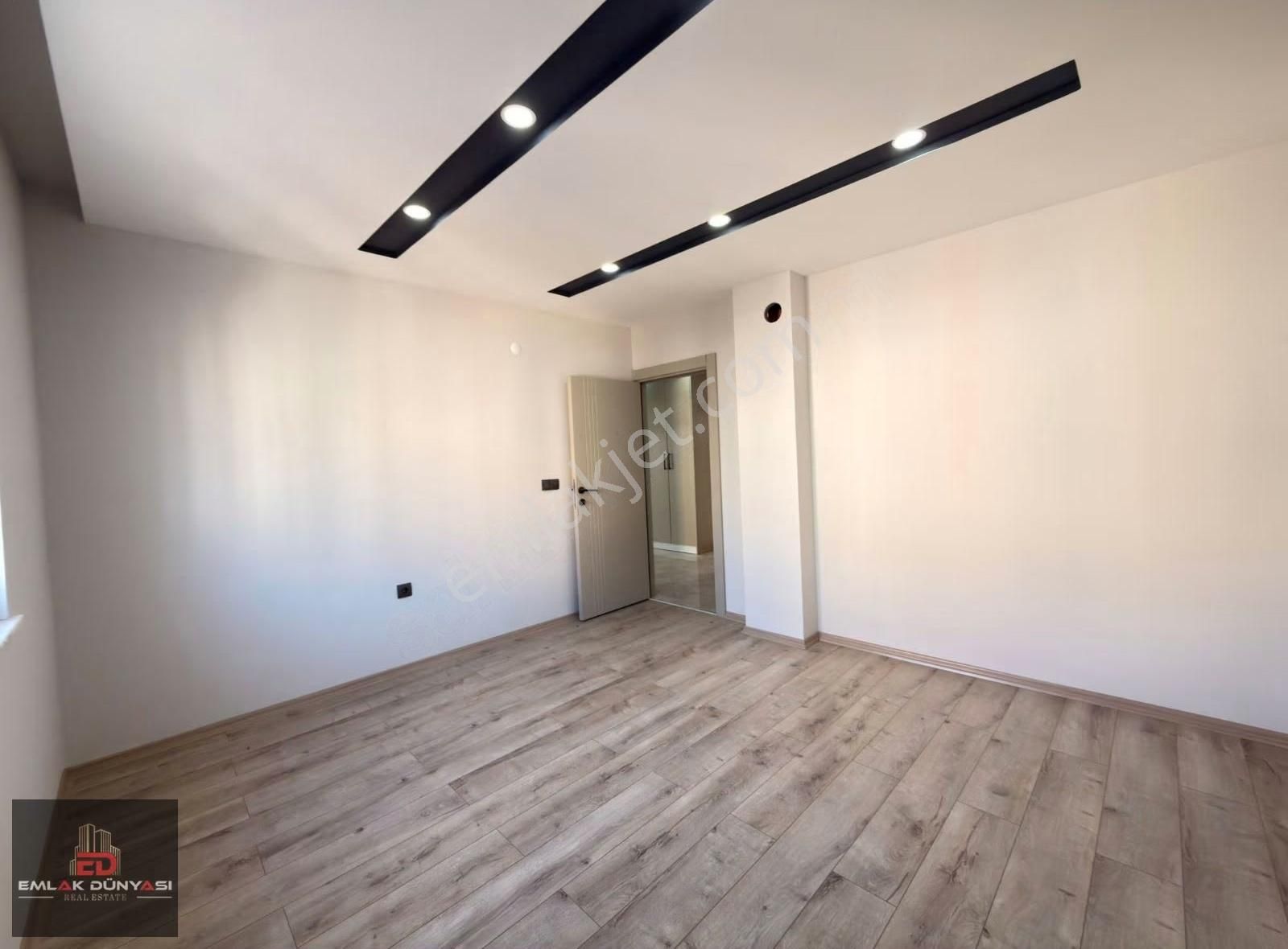 Etiler Mah.köşe Daire Kredi İmkanlı Arakat Ayrı M.2+1 95m2 Daire - Görsel 27