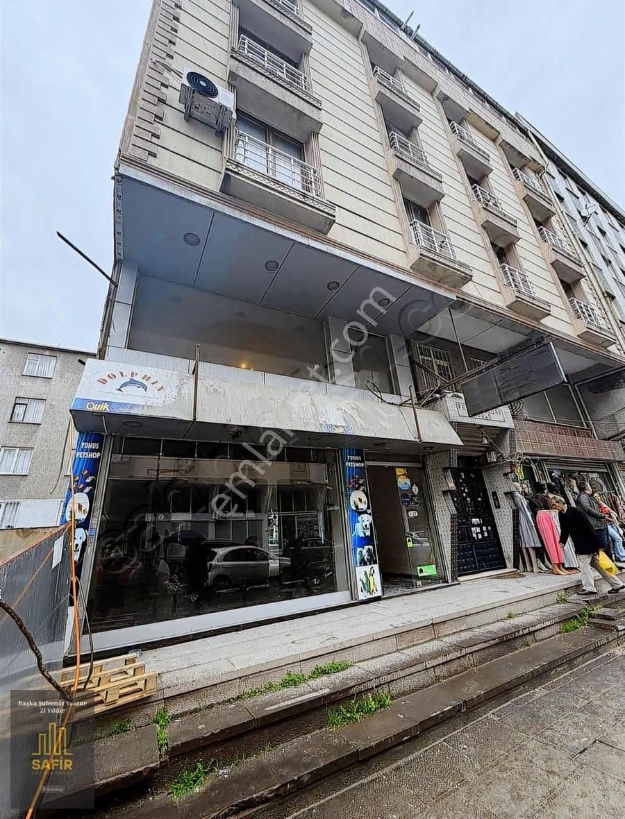 Bahçelievler Şirinevler Mahmutbey Yol Üzeri 240m2 Depolu Dükkkan