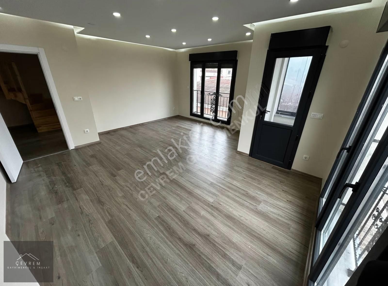 *çevrem* Yeşilova'da Metrobüse Çok Yakın Otoparklı 4+1 Dubleks - Görsel 21