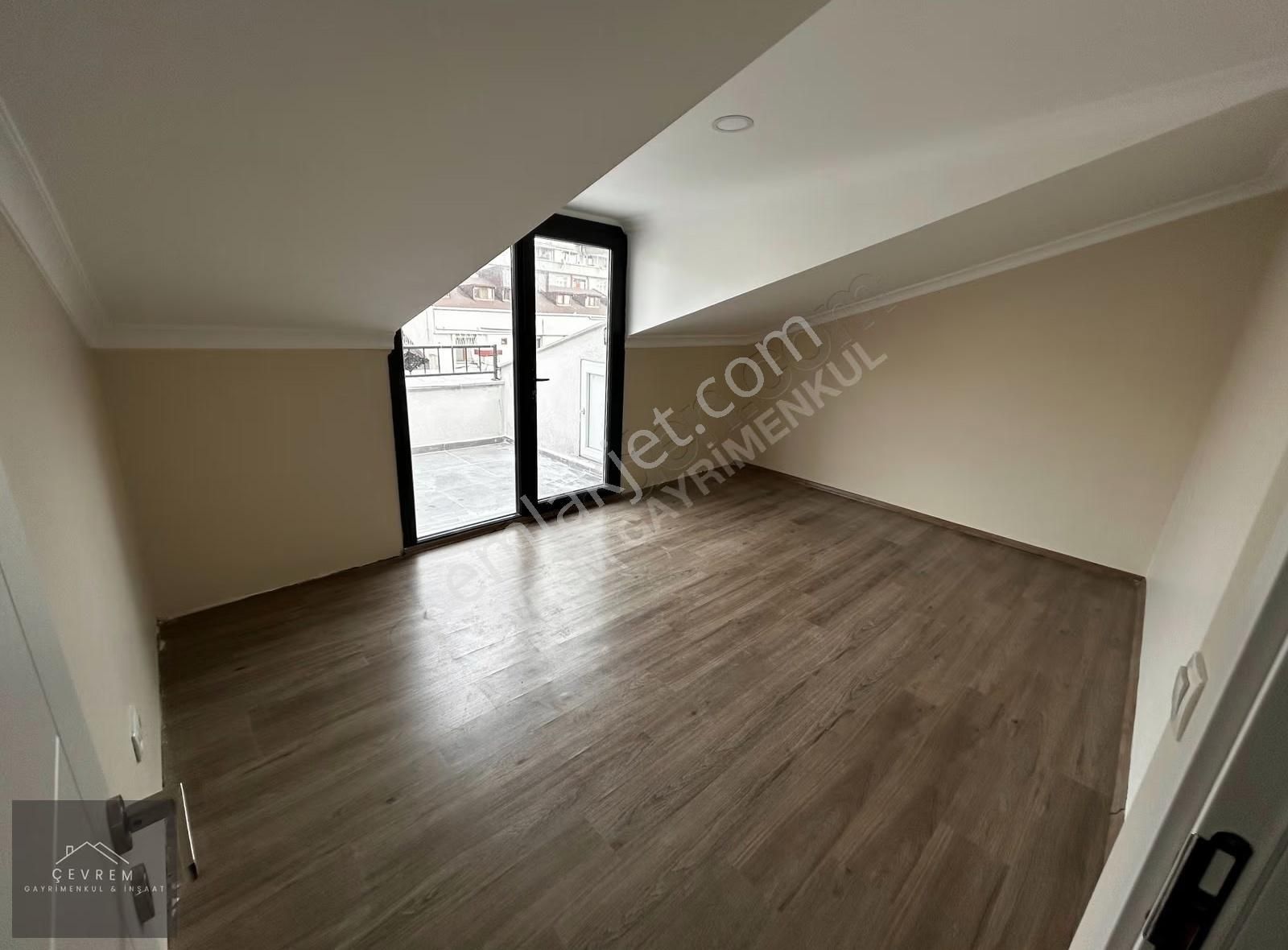 *çevrem* Yeşilova'da Metrobüse Çok Yakın Otoparklı 4+1 Dubleks - Görsel 12