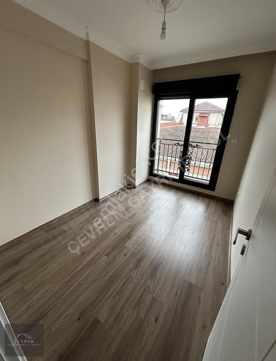 *çevrem* Yeşilova'da Metrobüse Çok Yakın Otoparklı 4+1 Dubleks - Görsel 3