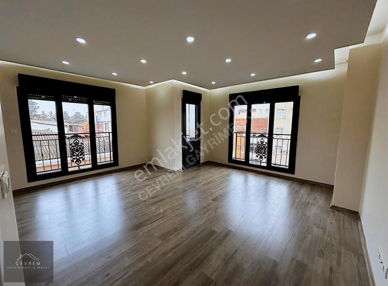 *çevrem* Yeşilova'da Metrobüse Çok Yakın Otoparklı 4+1 Dubleks