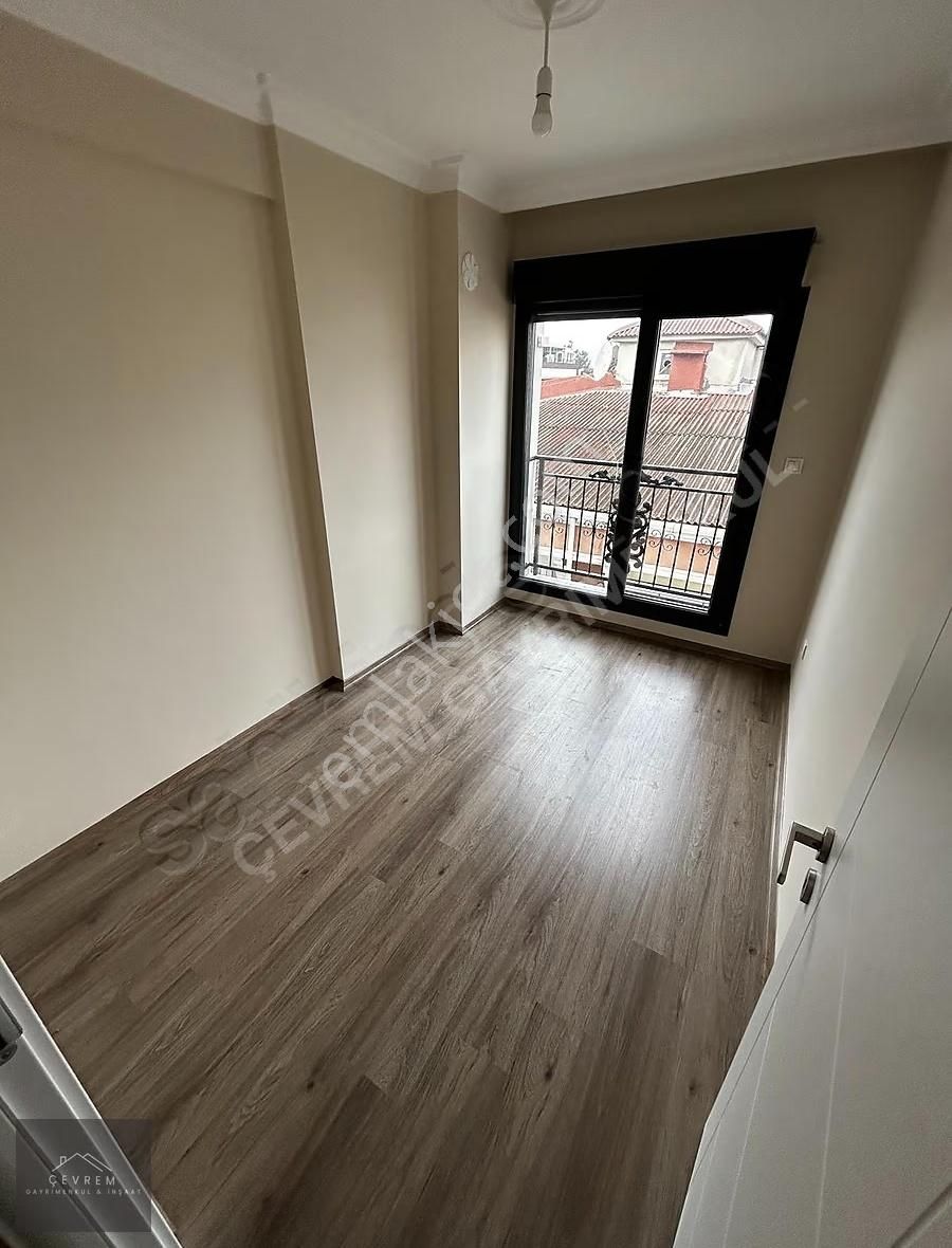 *çevrem* Yeşilova'da Metrobüse Çok Yakın Otoparklı 4+1 Dubleks - Görsel 2