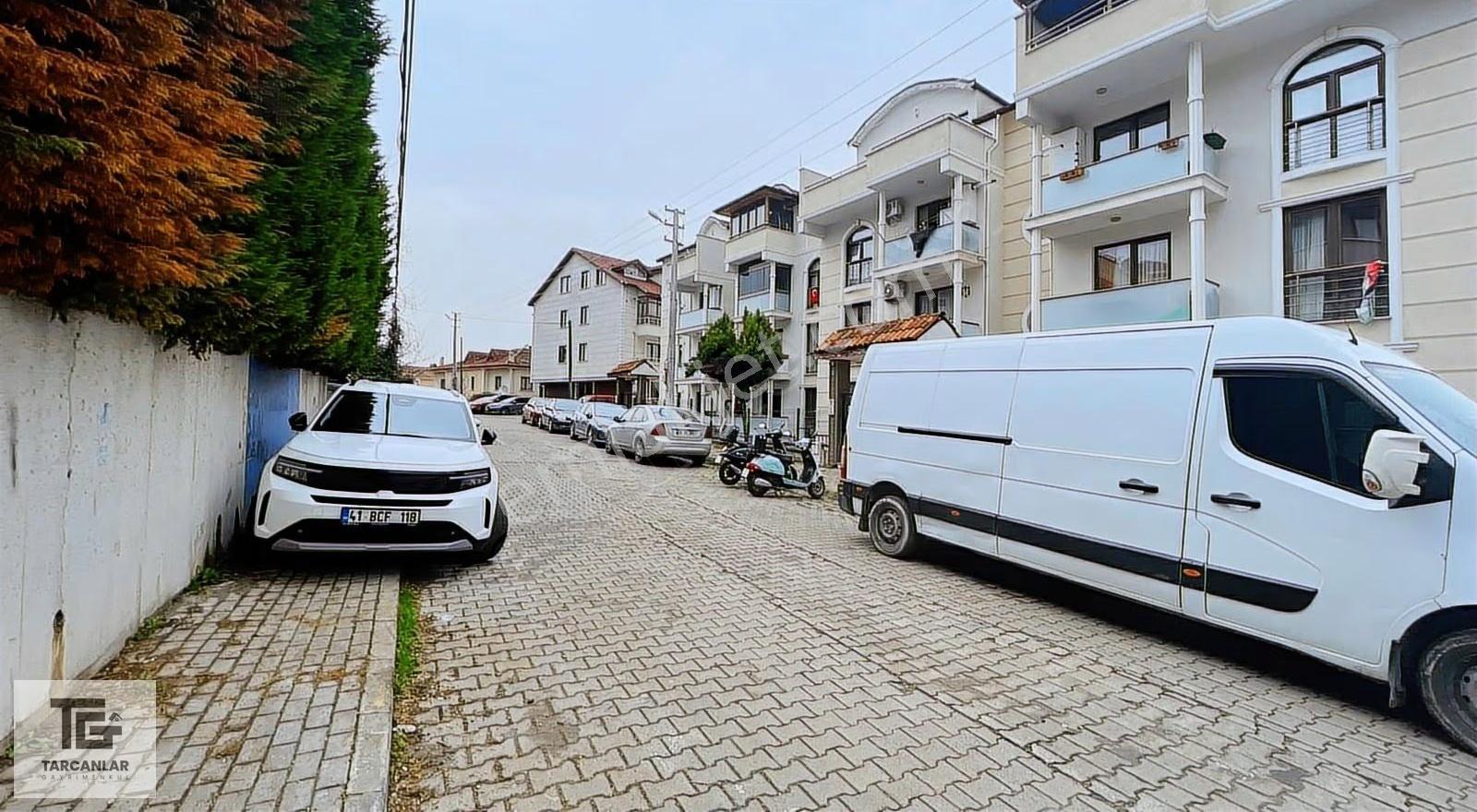 Başiskele Barbaros Mah. Site İçersinide 4+1 Ç.d Satılık Daire - Görsel 2