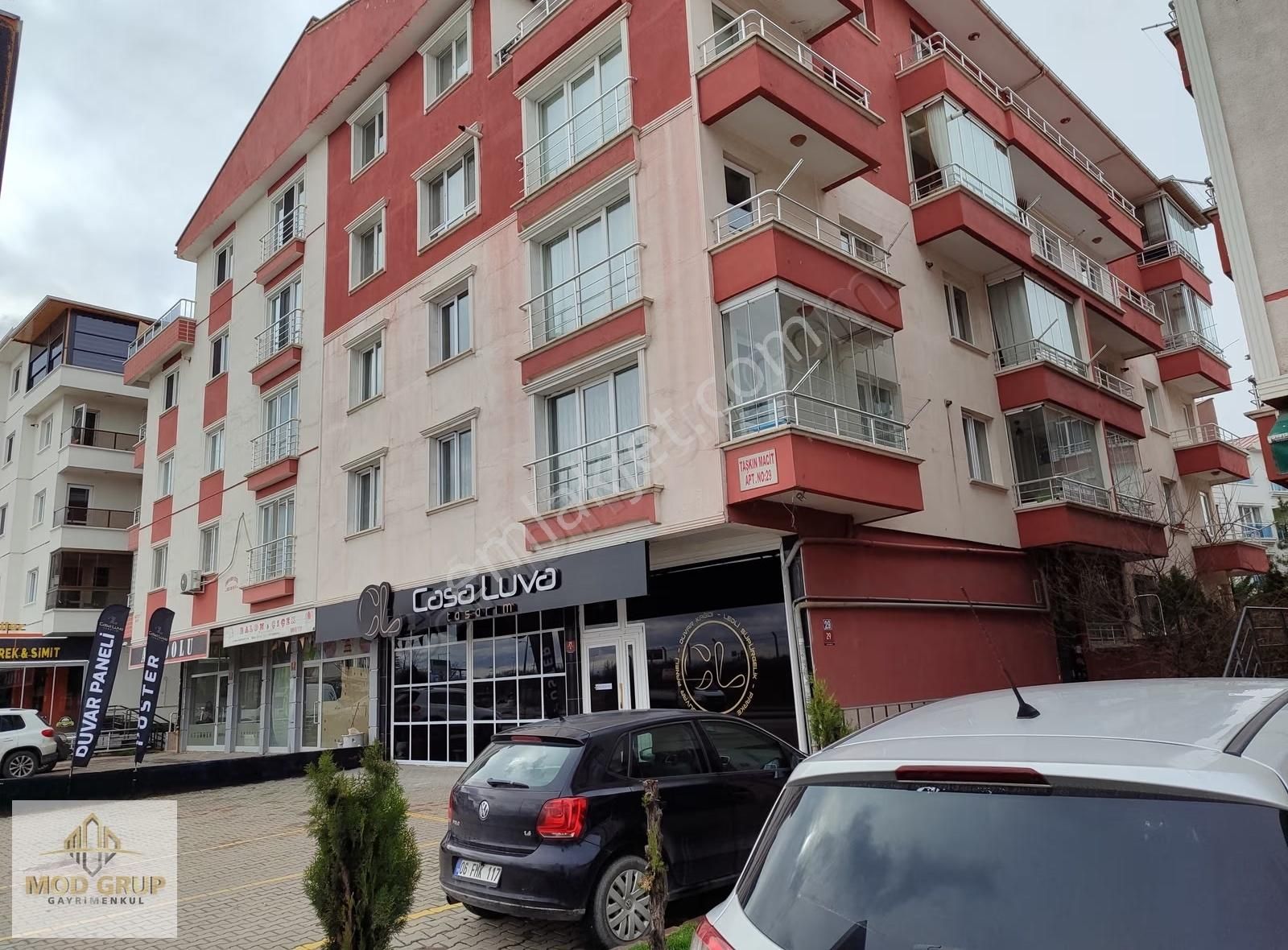 Eryaman Şeker Mahallesinde 4+1 Acil Satılık Dubleks Daire