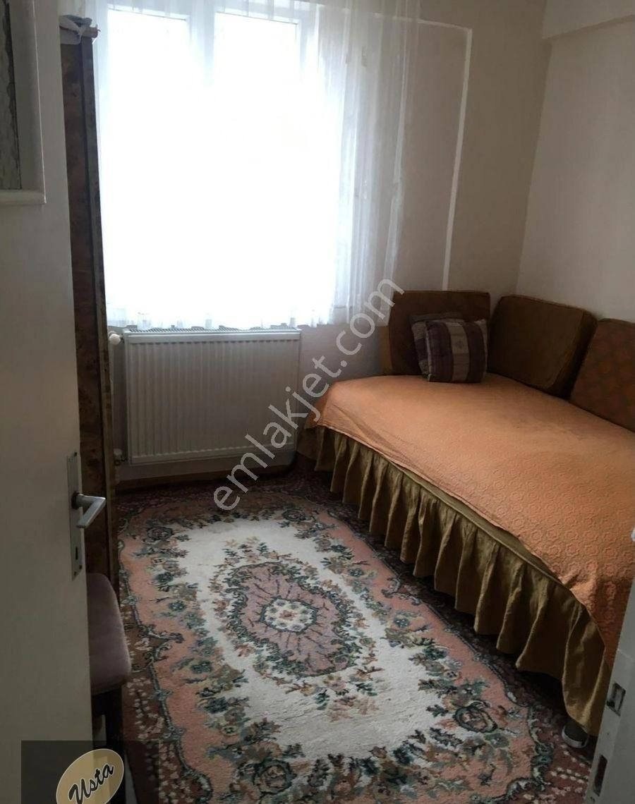 Merkezi Konumda Mobilyalı Ara Katta 3+1 Kiralık Daire - Görsel 21