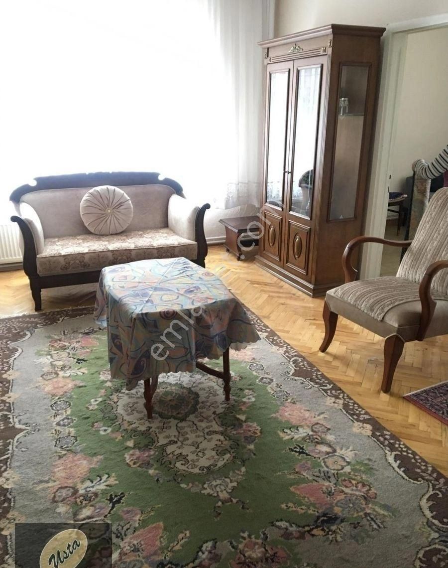 Merkezi Konumda Mobilyalı Ara Katta 3+1 Kiralık Daire - Görsel 27