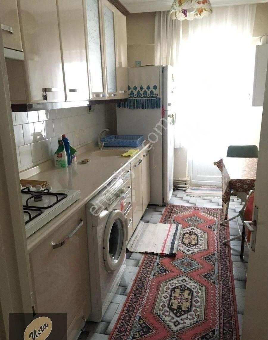 Merkezi Konumda Mobilyalı Ara Katta 3+1 Kiralık Daire - Görsel 24