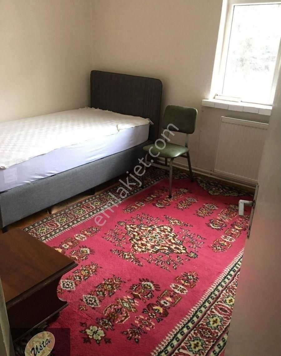 Merkezi Konumda Mobilyalı Ara Katta 3+1 Kiralık Daire - Görsel 14