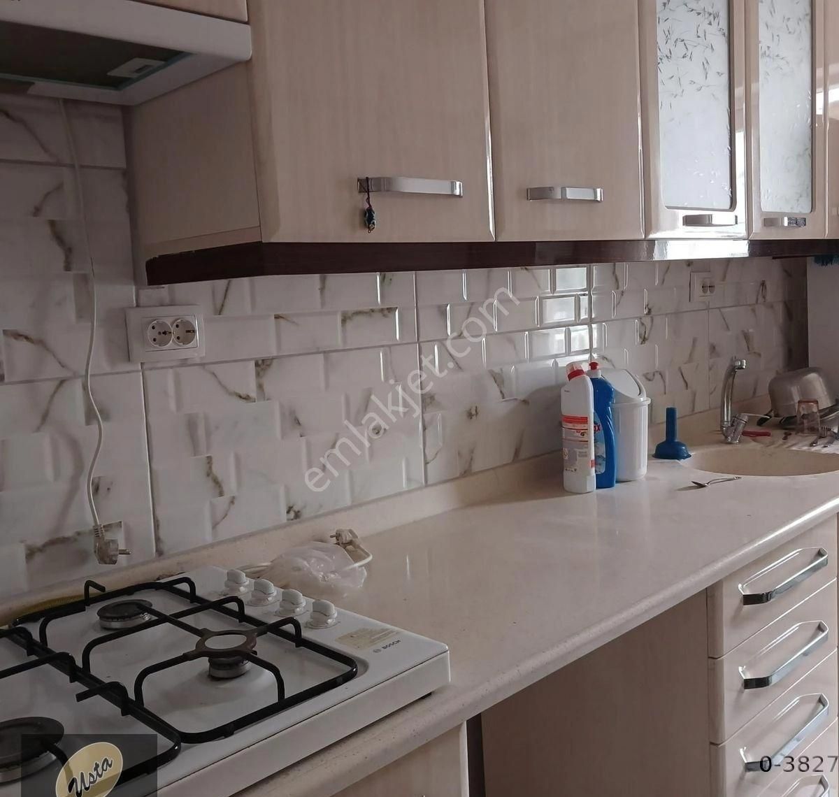Merkezi Konumda Mobilyalı Ara Katta 3+1 Kiralık Daire - Görsel 19