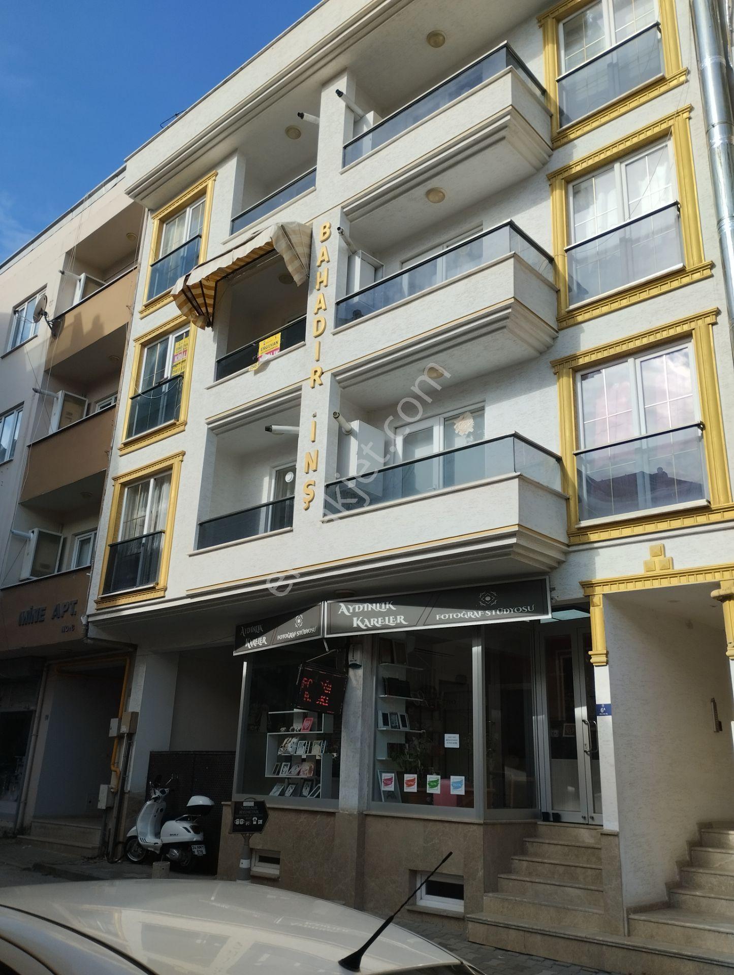 Garanti Bankası Arasında, 5 Yaşındaki Binada,eşyalı Satılık 1+1 - Görsel 16