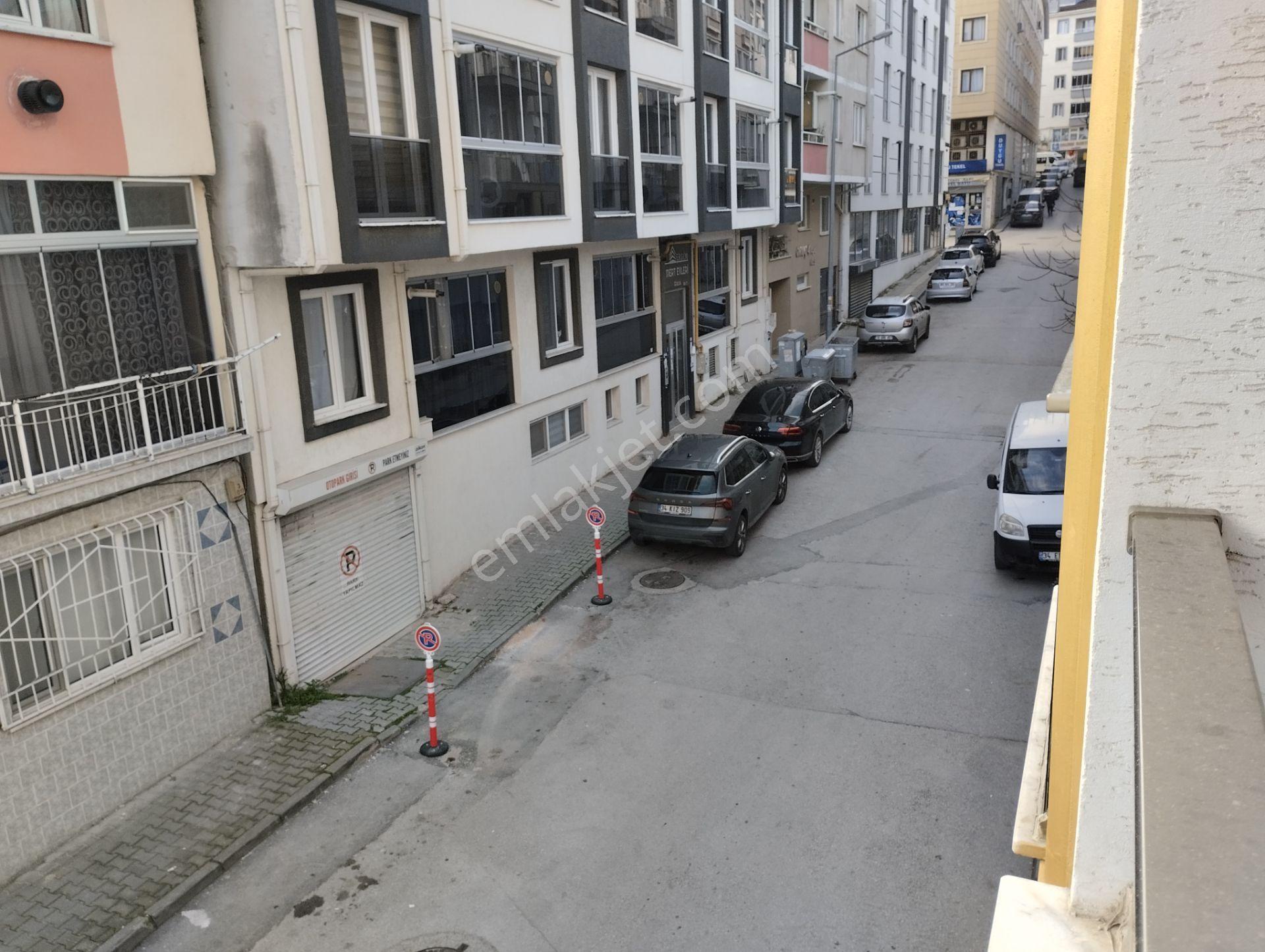 Garanti Bankası Arasında, 5 Yaşındaki Binada,eşyalı Satılık 1+1 - Görsel 14