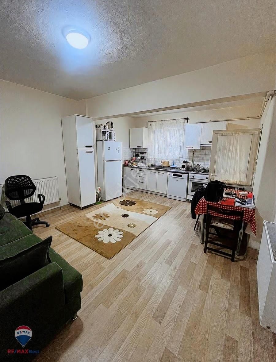 149 Bornova İnönü Mahallesınde Genış 3+1 Satılık Daıre