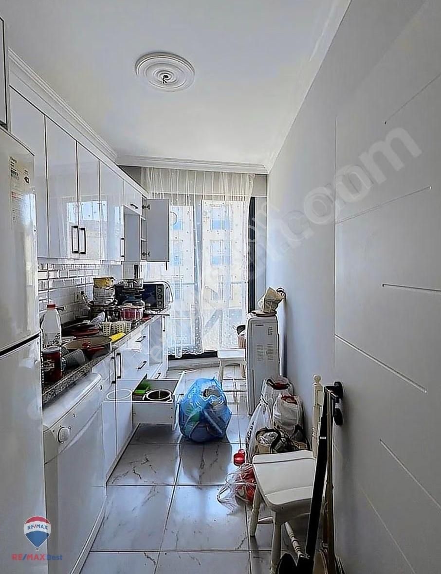 24 Bayraklı Gümüşpala Mahallesinde Satılık 2+1 Daire - Görsel 2