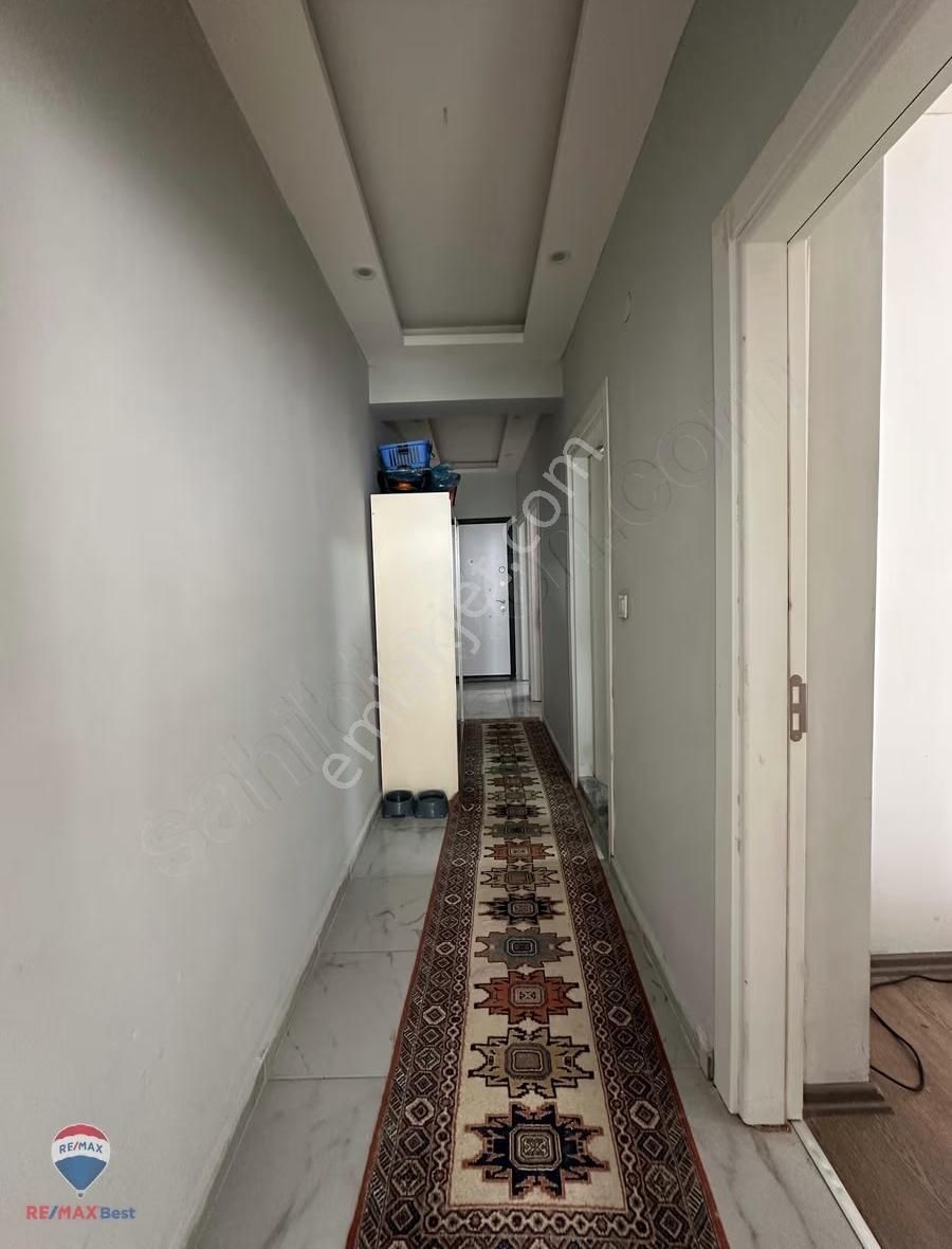 24 Bayraklı Gümüşpala Mahallesinde Satılık 2+1 Daire - Görsel 3