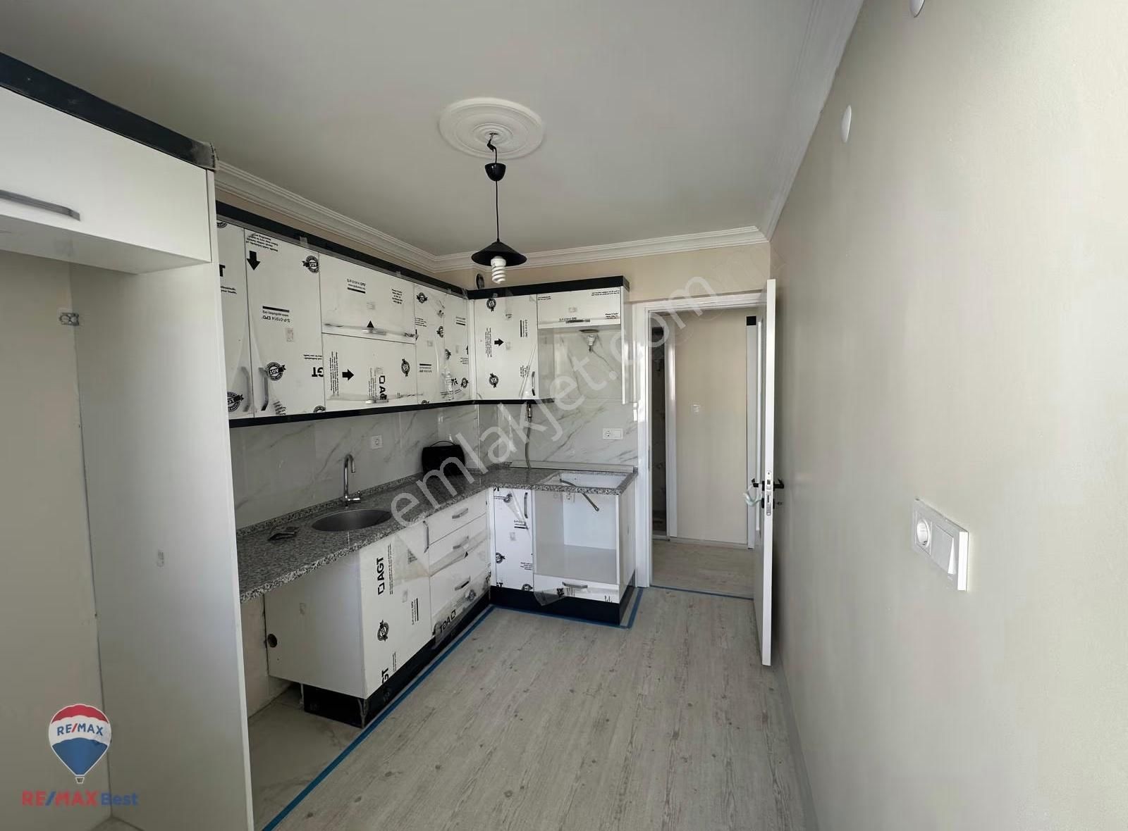 40 Bayraklı Postacılar'da Full Tadılatlı Aydınlık Kıralık Daıre - Görsel 27