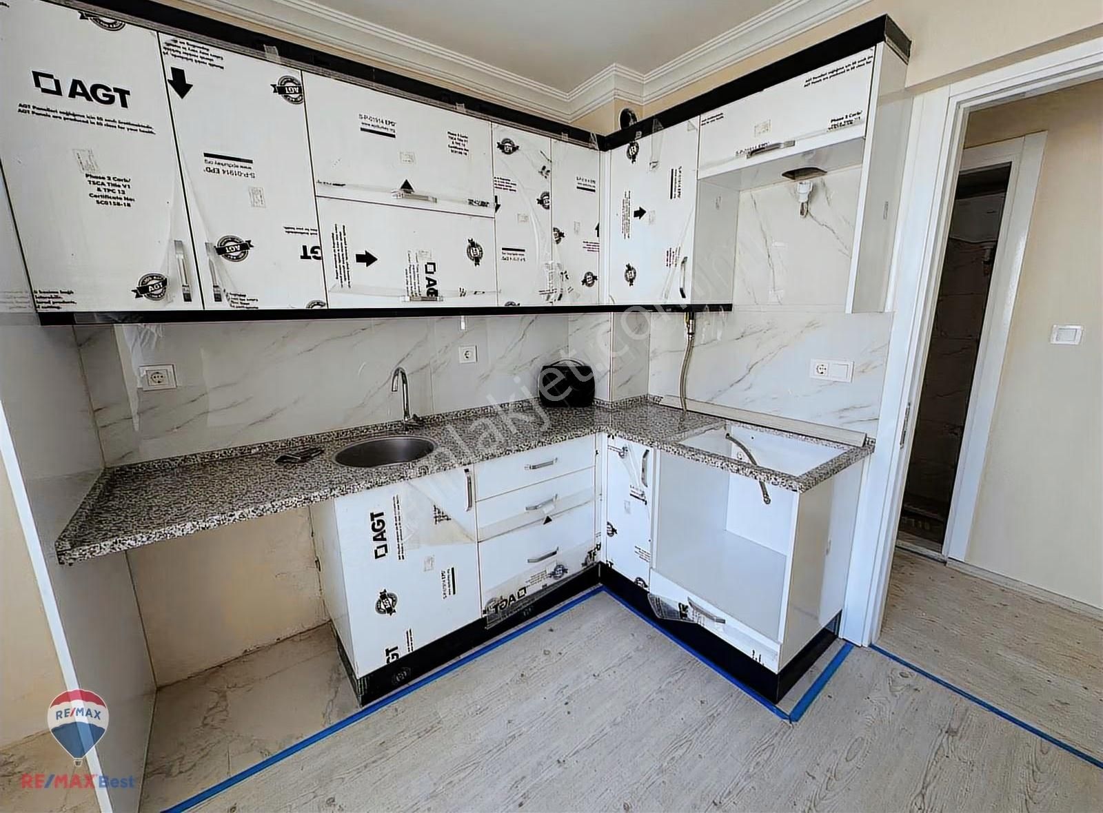 40 Bayraklı Postacılar'da Full Tadılatlı Aydınlık Kıralık Daıre - Görsel 8