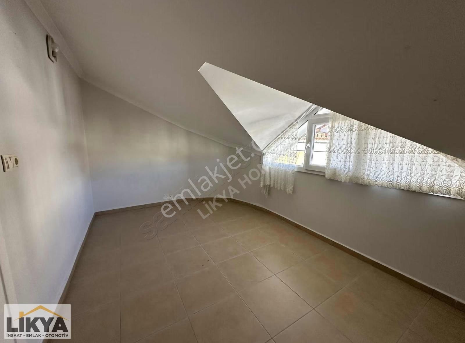Fethiye Leton Hastane Yanı 150 M2 2+2 Kapalı Mutfak Geniş Salon - Görsel 3