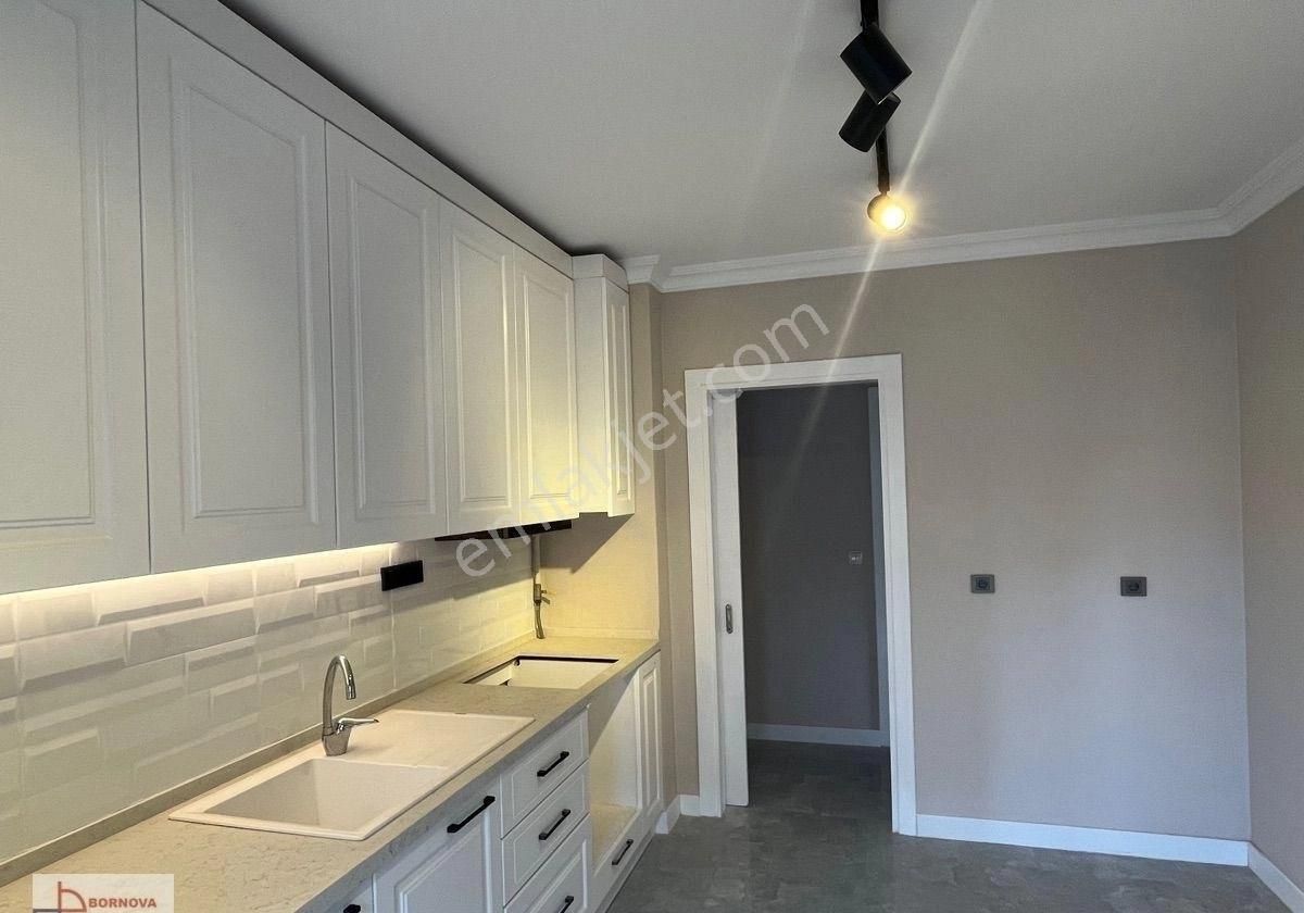 Şehir Hastanesi Ve E.ü Hastanesi Arası Site İçinde 170 M2 Kiralık Daire