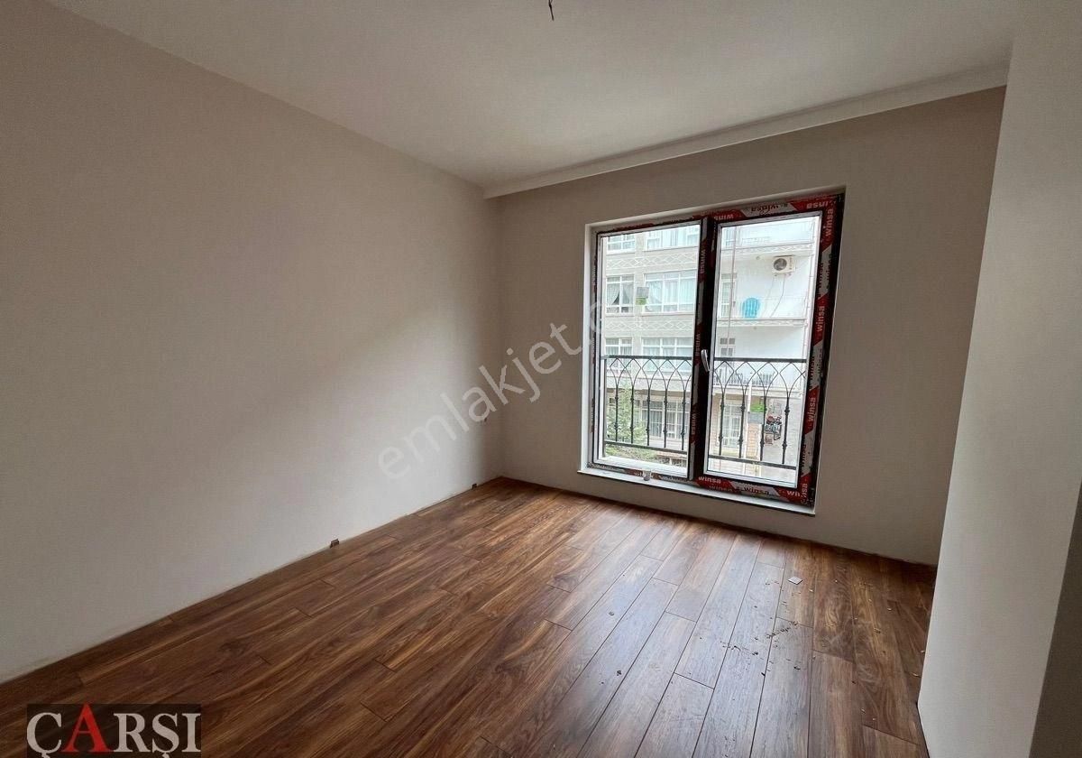 Çarşı"dan Sıfır Binada Komple Ön Cephe Katta Merkezi Konumda - Görsel 10