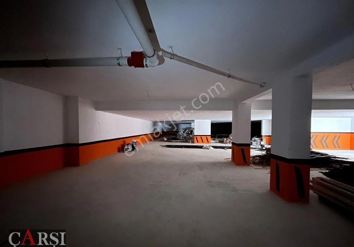 Çarşı"dan Sıfır Binada Komple Ön Cephe Katta Merkezi Konumda - Görsel 7