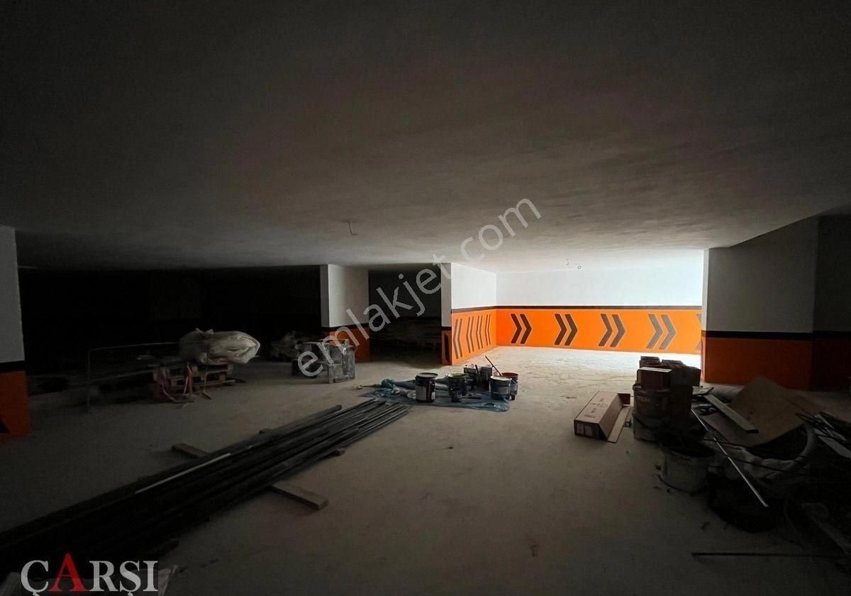 Çarşı"dan Sıfır Binada Komple Ön Cephe Katta Merkezi Konumda - Görsel 5