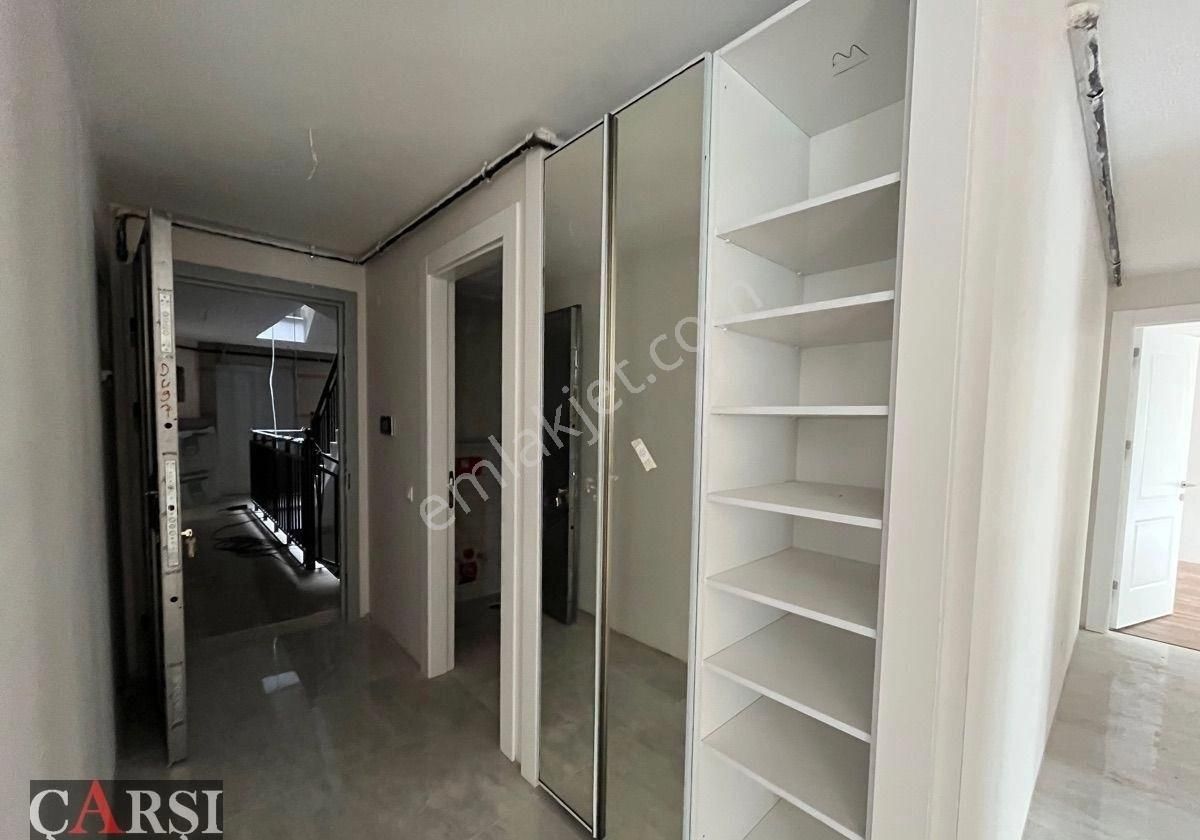 Çarşı"dan Sıfır Binada Komple Ön Cephe Katta Merkezi Konumda - Görsel 8