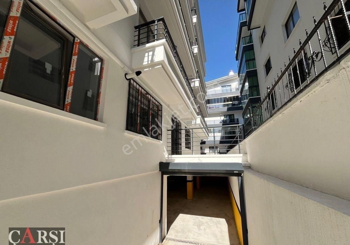 Çarşı' Dan Metro Yakını Geniş Teras Kullanımlı Lüks Sıfır Daire - Görsel 7
