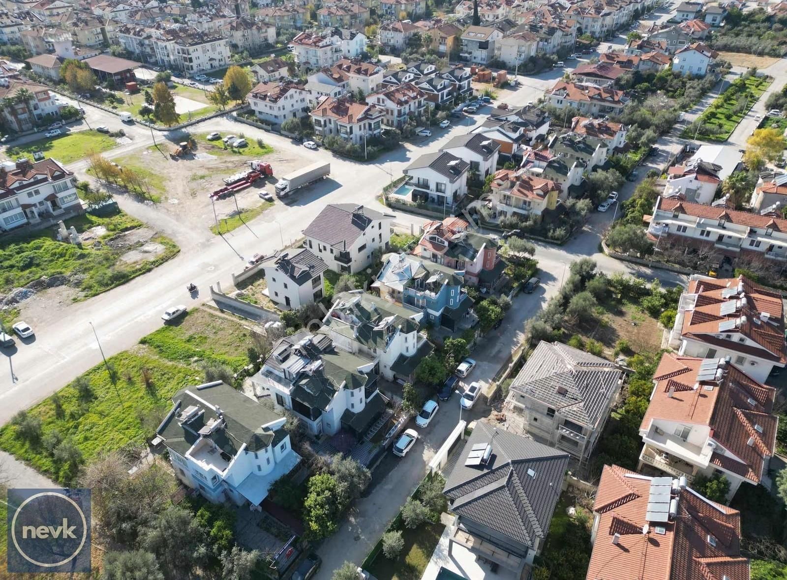 Nevk Invest'ten Fethiye Merkezi Konumda Tripleks İkiz Villa - Görsel 19