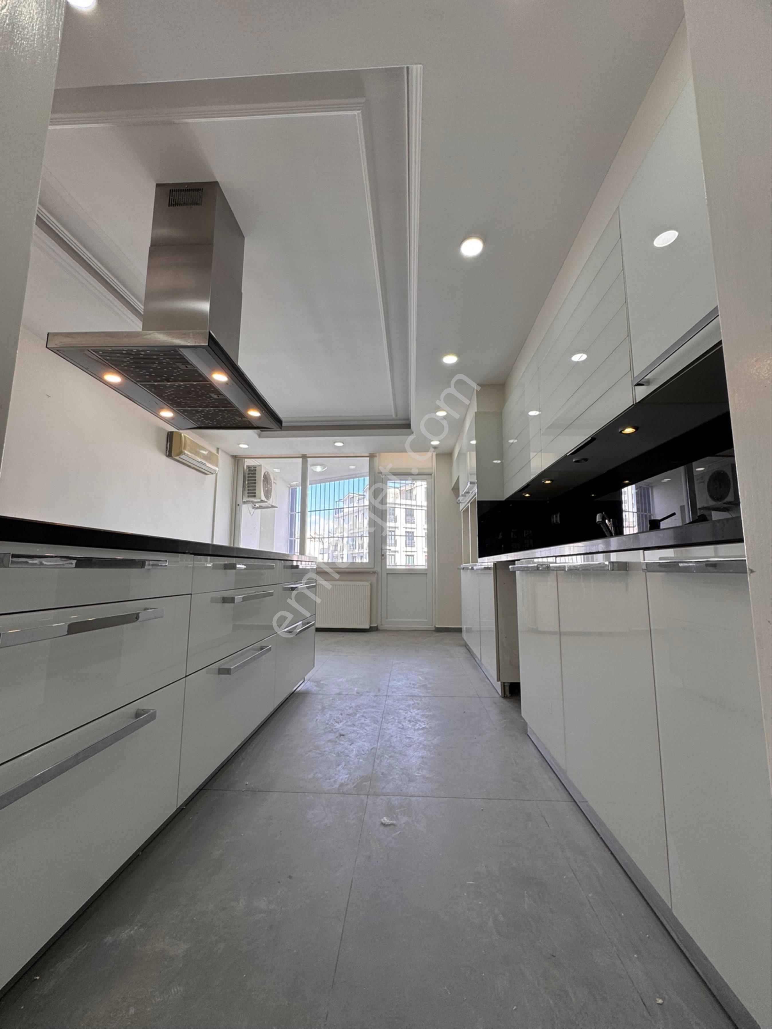 Kurtuluş Mah-atatürk Cad-gülbahçesi Sitesinde 4+1 Doğ.kiralık Daire - Görsel 3