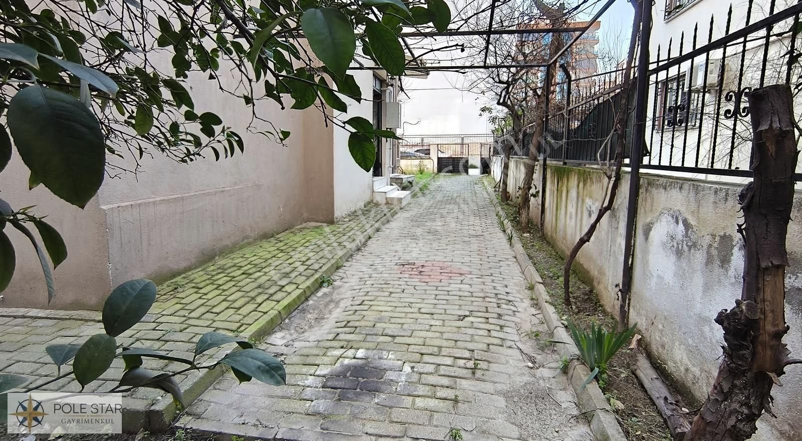 Cumhuriyette Bahçeli 3+1 Satılık Daire - Görsel 23