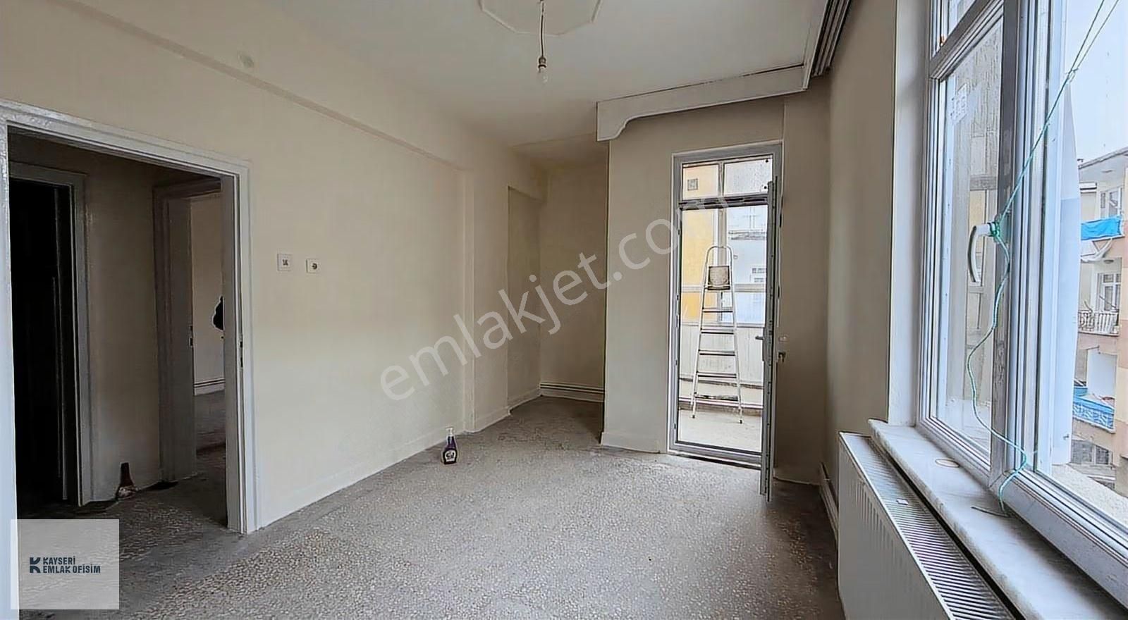 Emlak Ofisim'den Fevzi Çakmak Mh 3+1 Kiralık Daire - Görsel 12