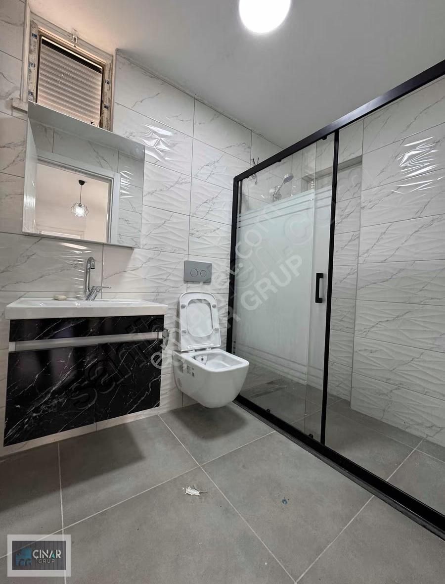 Foça Mahallesi'nde Yeni Tadilatlı 3+1 Kiralık Tripleks Villa - Görsel 3