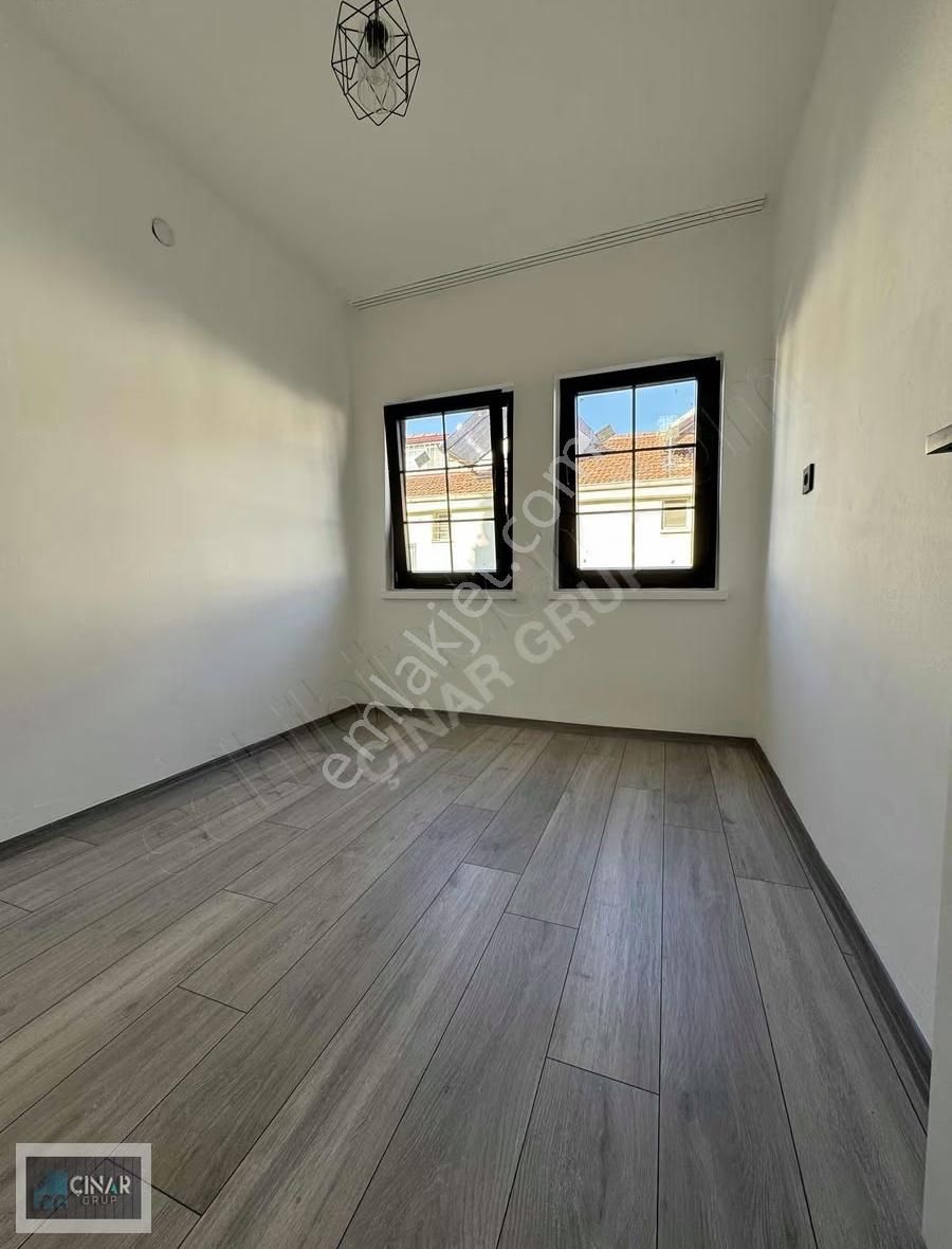 Foça Mahallesi'nde Yeni Tadilatlı 3+1 Kiralık Tripleks Villa - Görsel 5