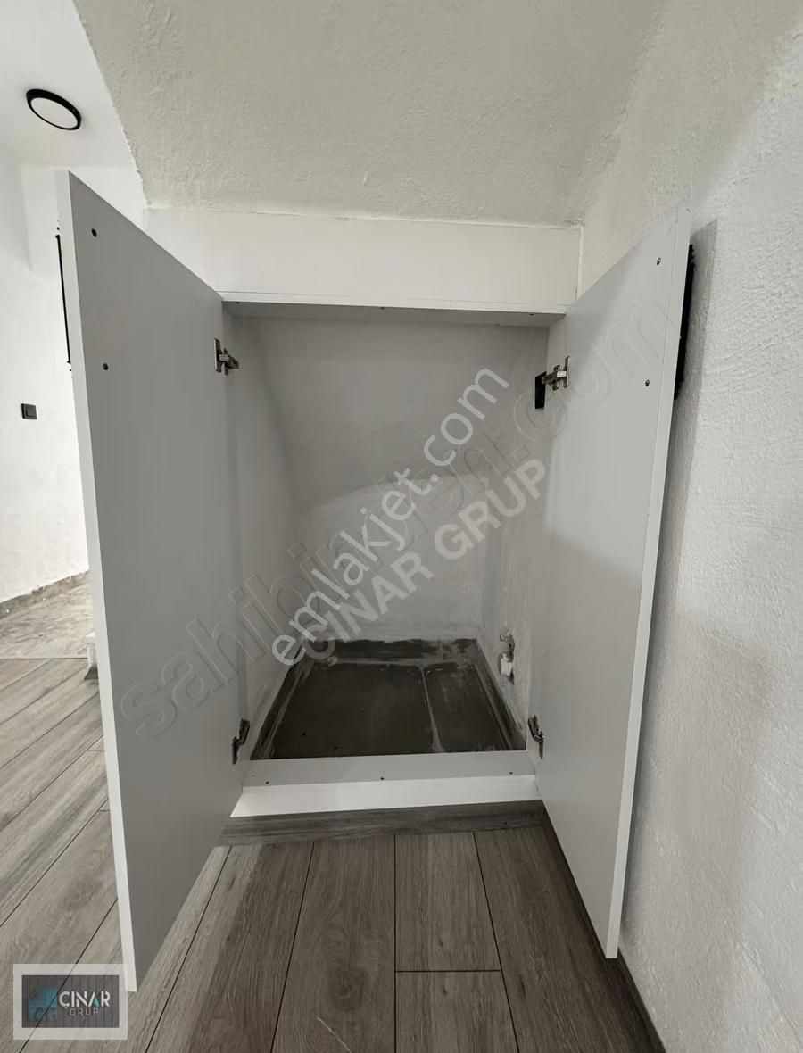 Foça Mahallesi'nde Yeni Tadilatlı 3+1 Kiralık Tripleks Villa - Görsel 11