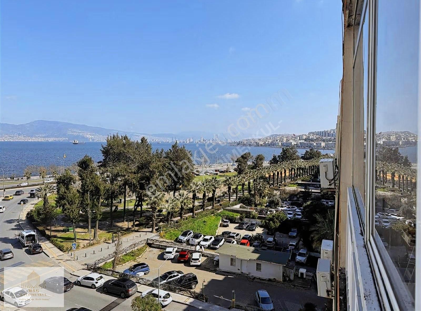 Msg'den Cadde Üzerinde Deniz Manzaralı 3+1 Asansörlü Geniş Daire - Görsel 2