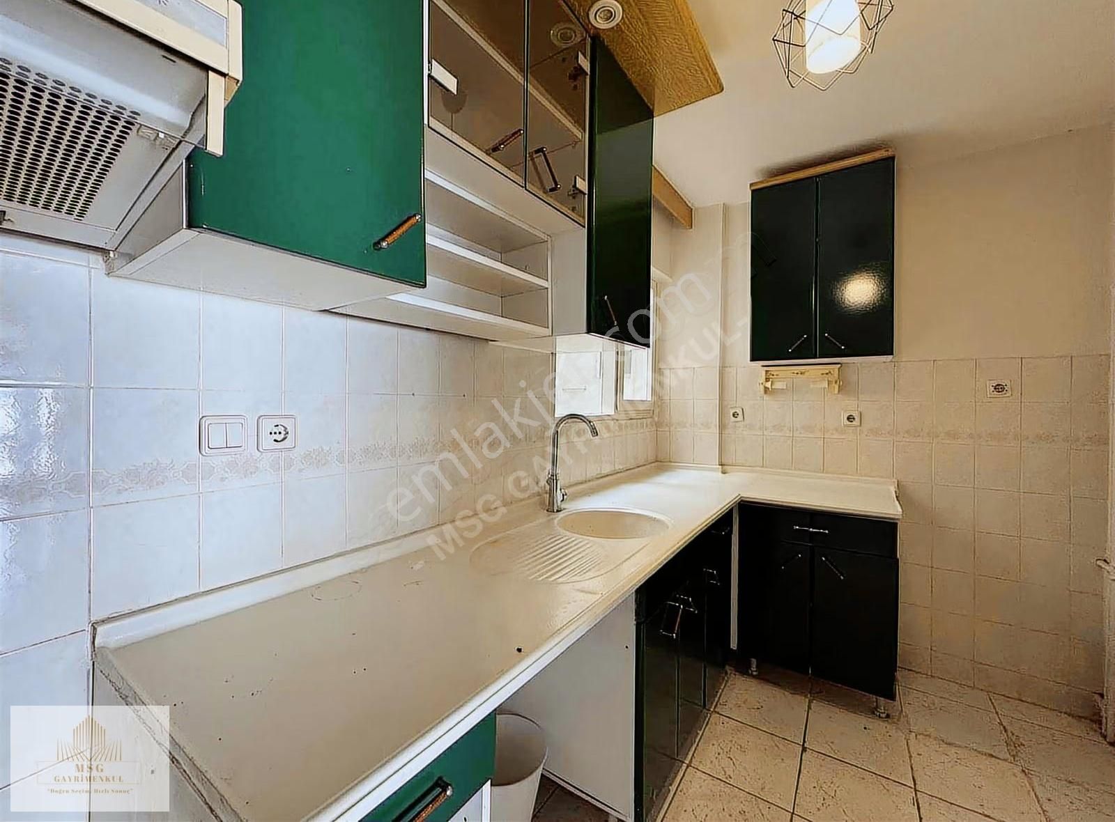 Msg'den Cadde Üzerinde Deniz Manzaralı 3+1 Asansörlü Geniş Daire - Görsel 4