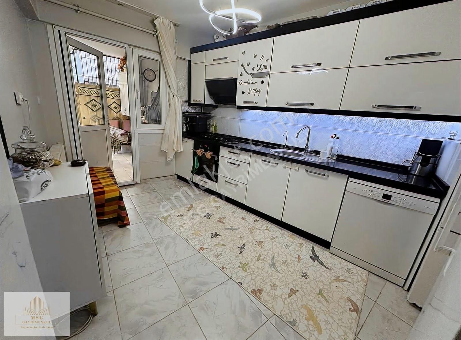 Msg'den Mithatpaşa Caddesine Yakın 3+1 Emsalsiz Fırsat Daire - Görsel 36
