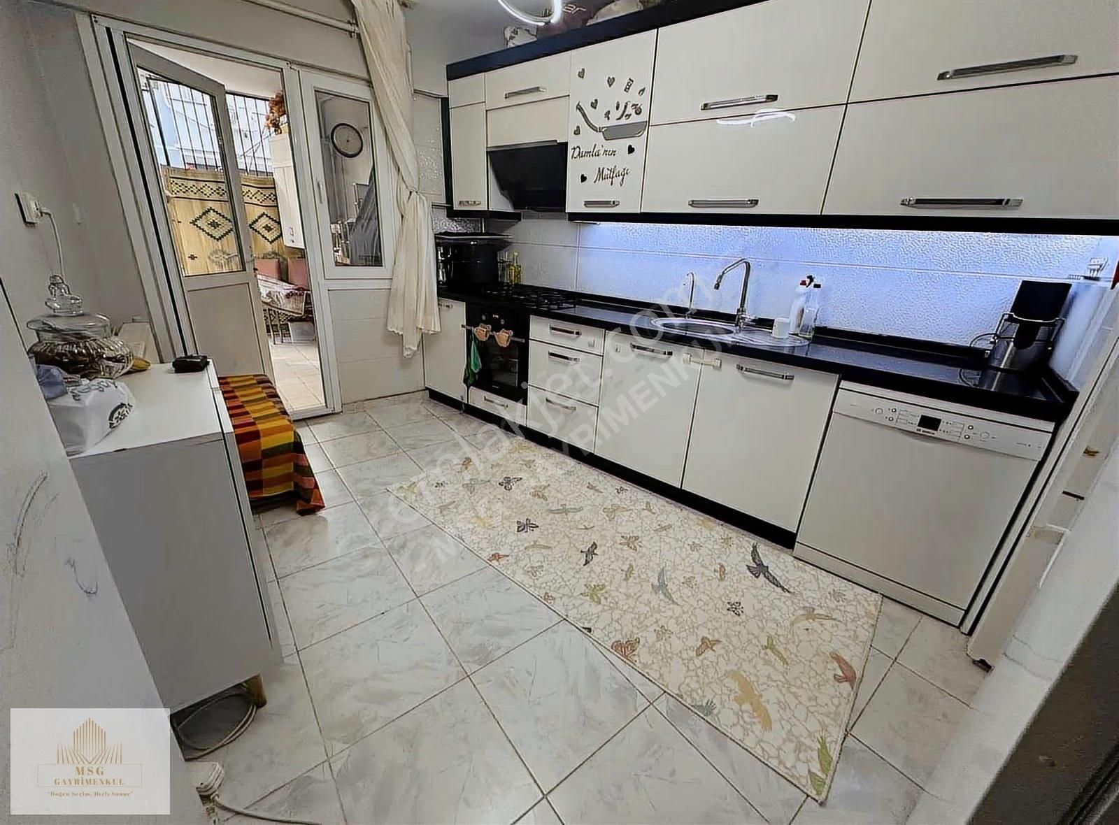 Msg'den Mithatpaşa Caddesine Yakın 3+1 Emsalsiz Fırsat Daire - Görsel 42