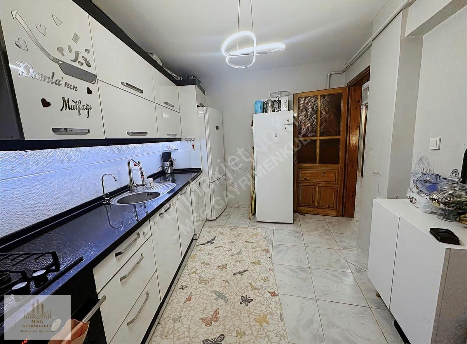 Msg'den Mithatpaşa Caddesine Yakın 3+1 Emsalsiz Fırsat Daire - Görsel 14