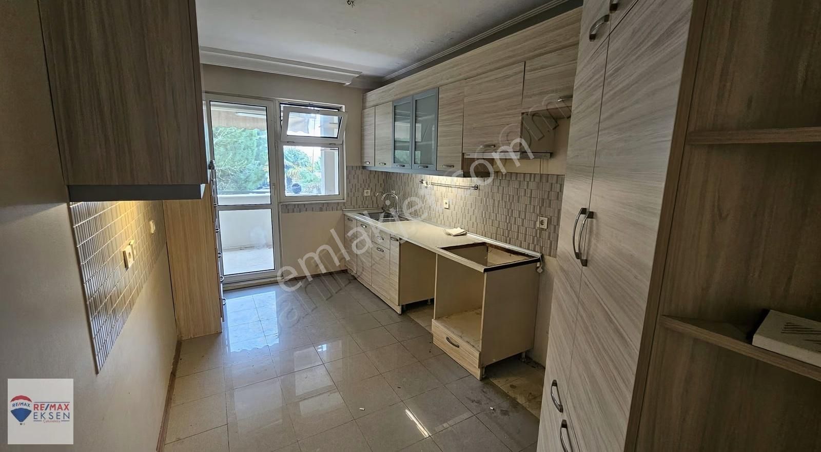 Maltepe Yalı Mah Kastel Dragos Sahil Sitesınde Kiralık 3+1 Daire - Görsel 5