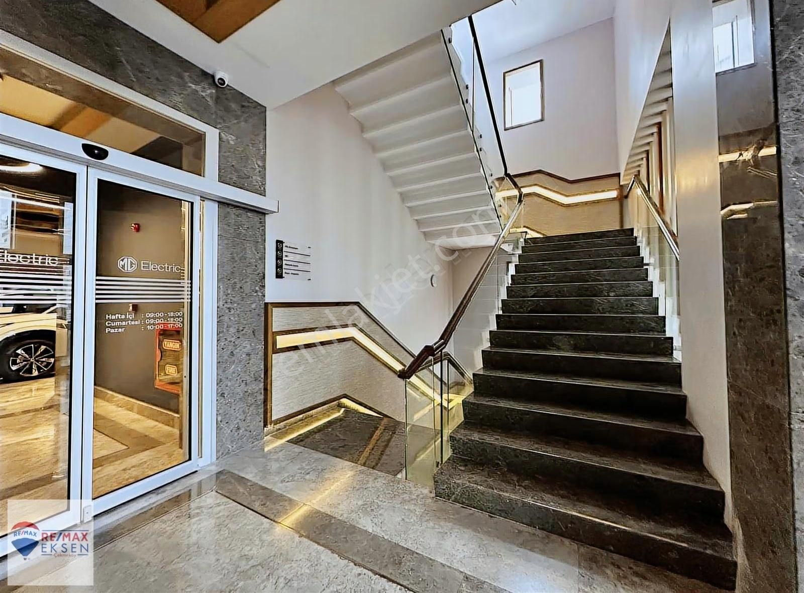 Ataşehir Hastaneler Bölgesinde Kiralık Ofis Katı - Görsel 16