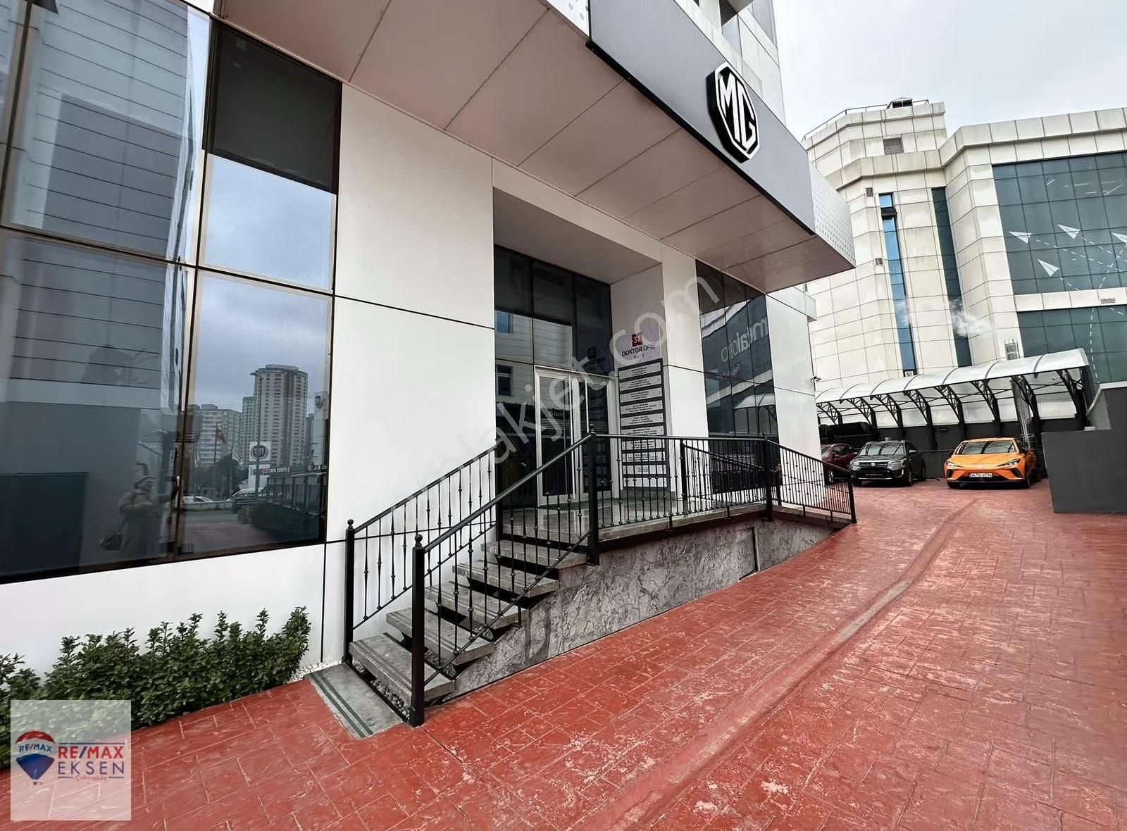 Ataşehir Hastaneler Bölgesinde Kiralık Ofis Katı - Görsel 2