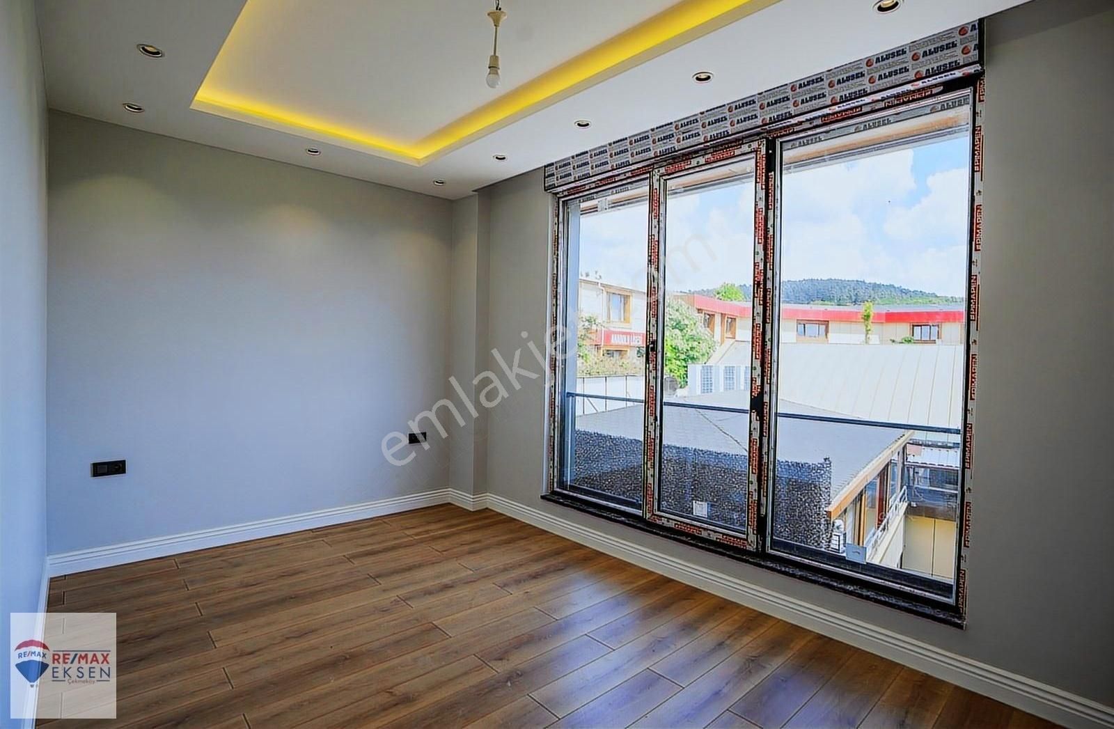 Çekmeköy'de Muhteşem Kiralık Tripleks Villa - Görsel 26