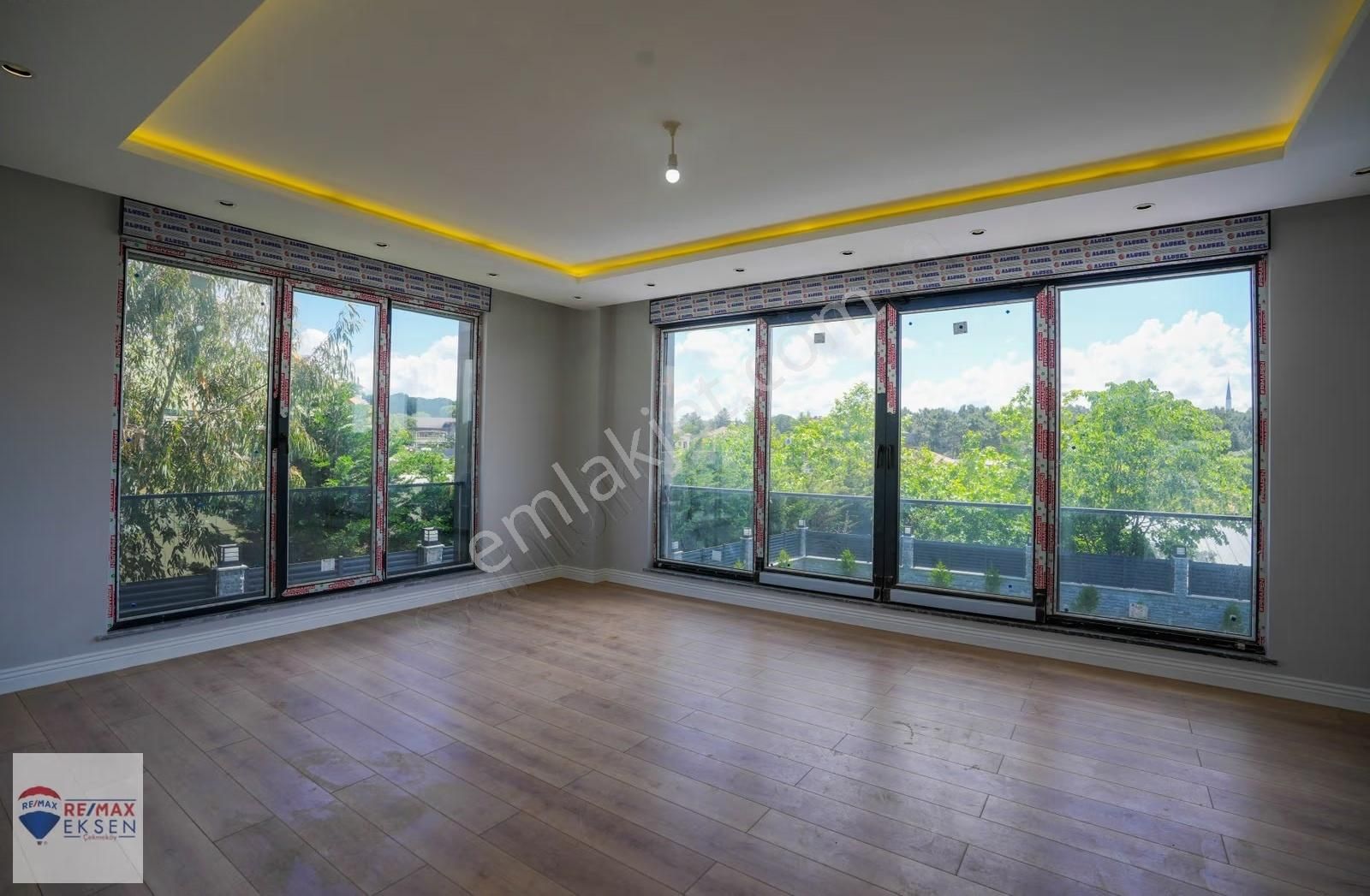 Çekmeköy'de Muhteşem Kiralık Tripleks Villa - Görsel 31