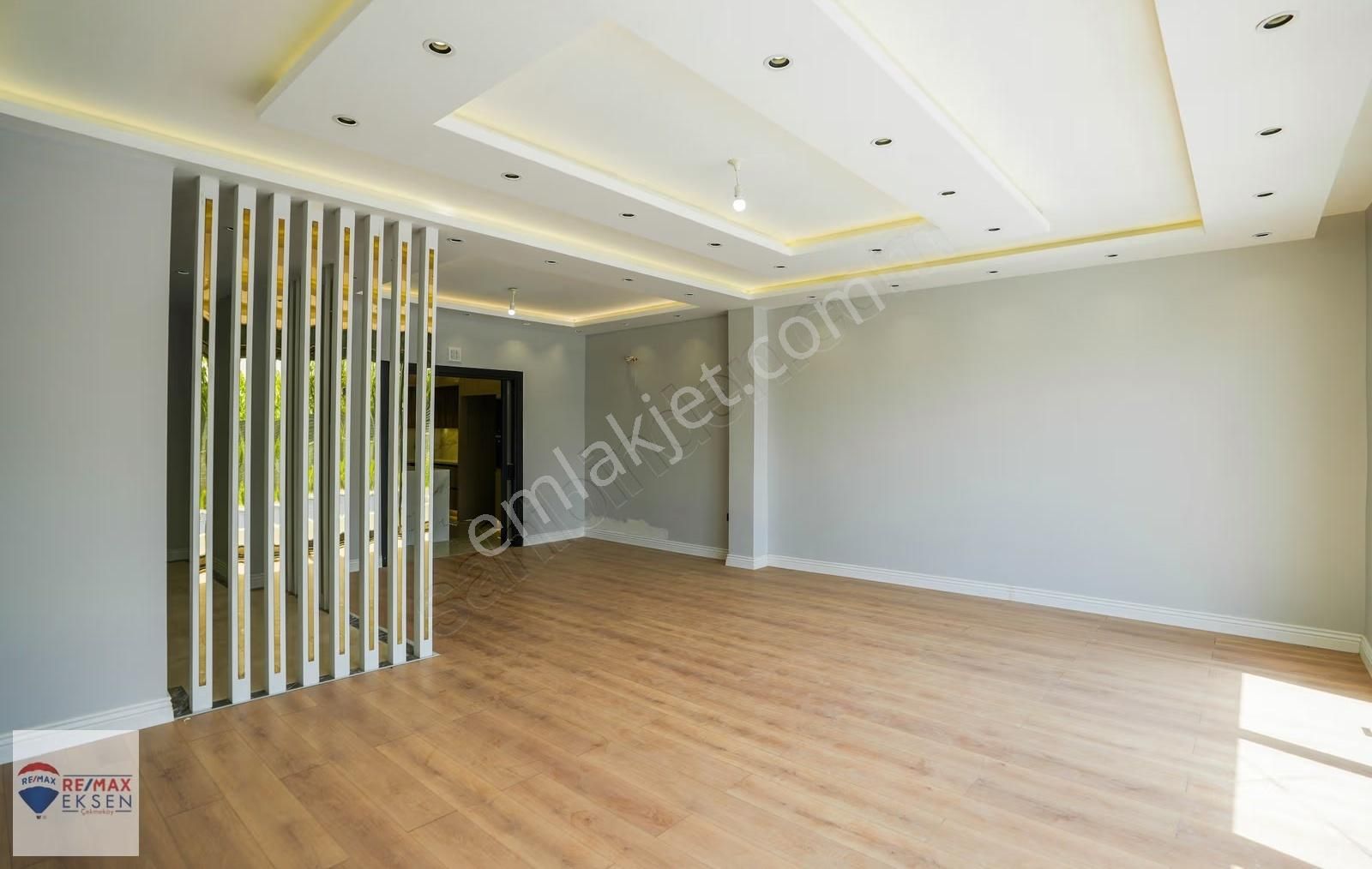 Çekmeköy'de Muhteşem Kiralık Tripleks Villa - Görsel 35