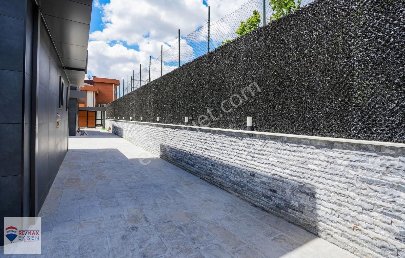 Çekmeköy'de Muhteşem Kiralık Tripleks Villa - Görsel 23