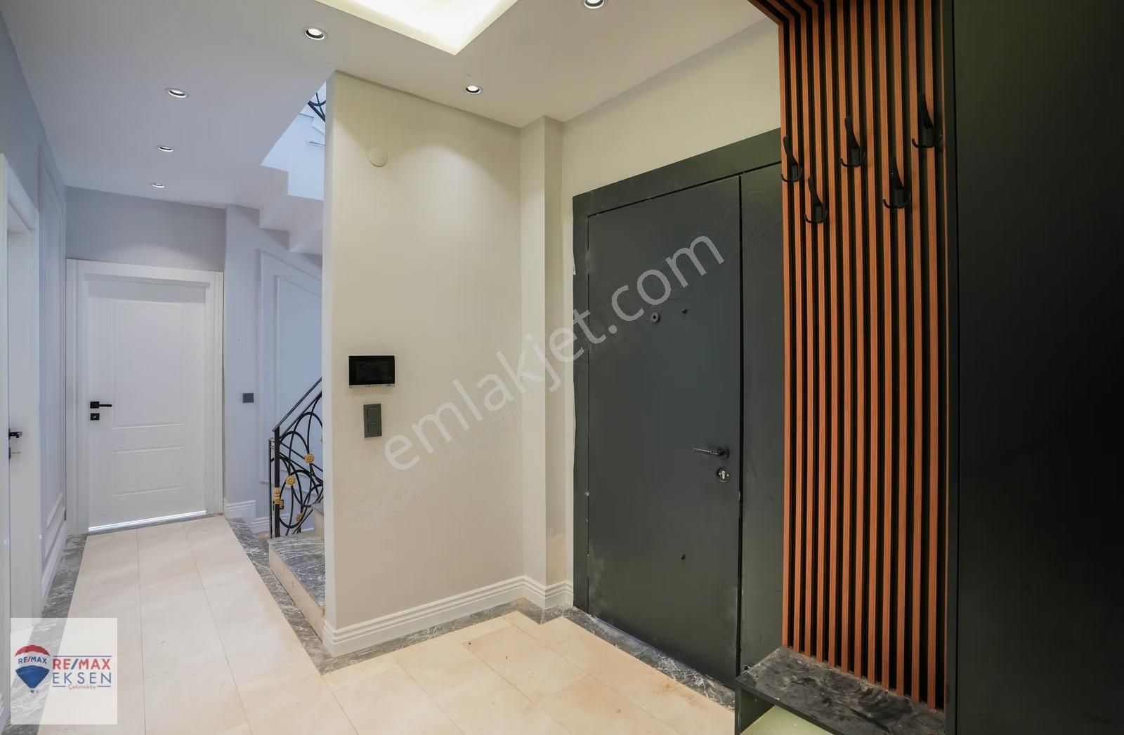 Çekmeköy'de Muhteşem Kiralık Tripleks Villa - Görsel 32