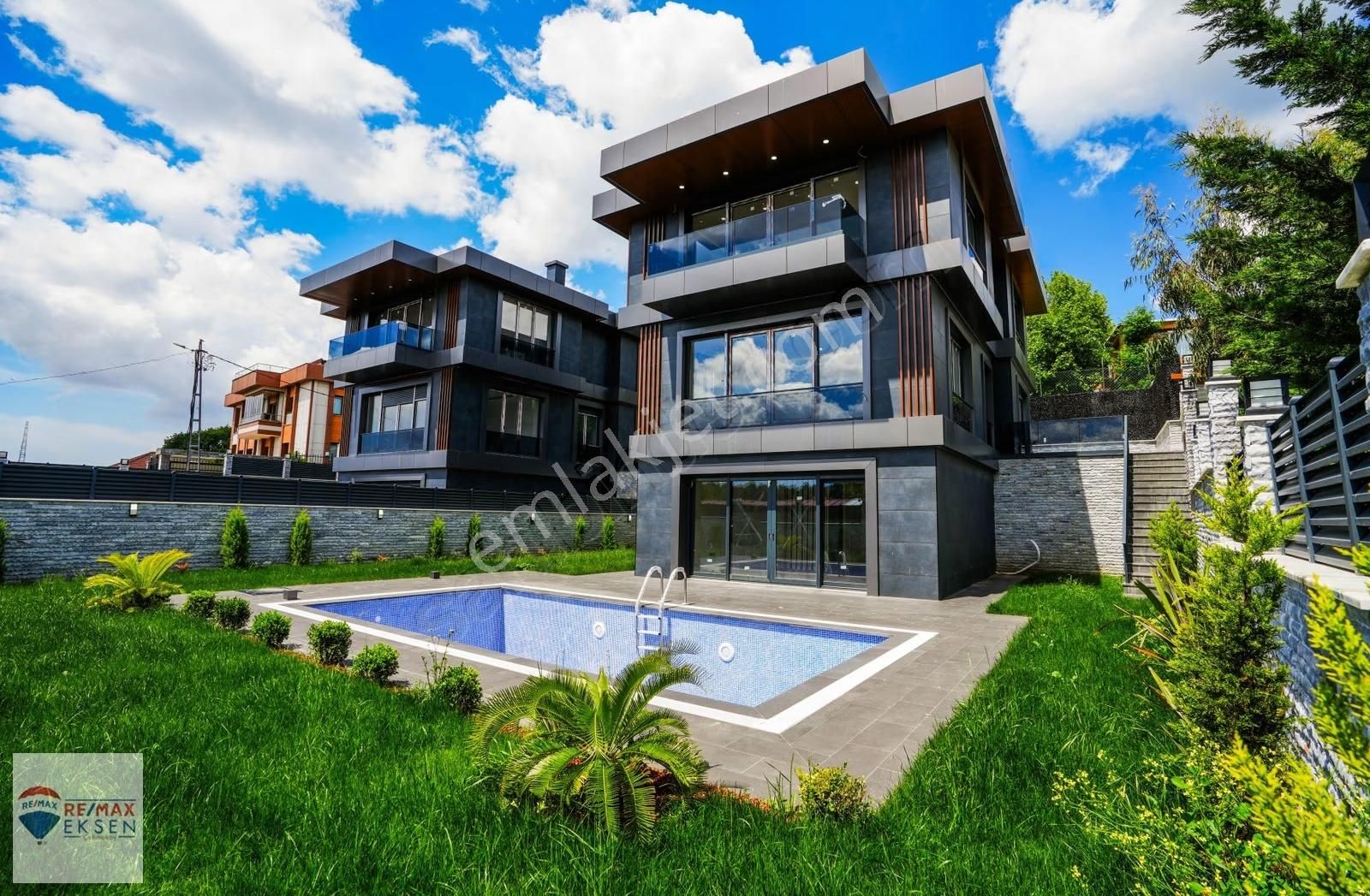 Çekmeköy'de Muhteşem Kiralık Tripleks Villa - Görsel 13